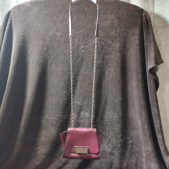 Eartha Burgundy/Antique Brass Crossbody EUC #236 - Picture 2 of 11